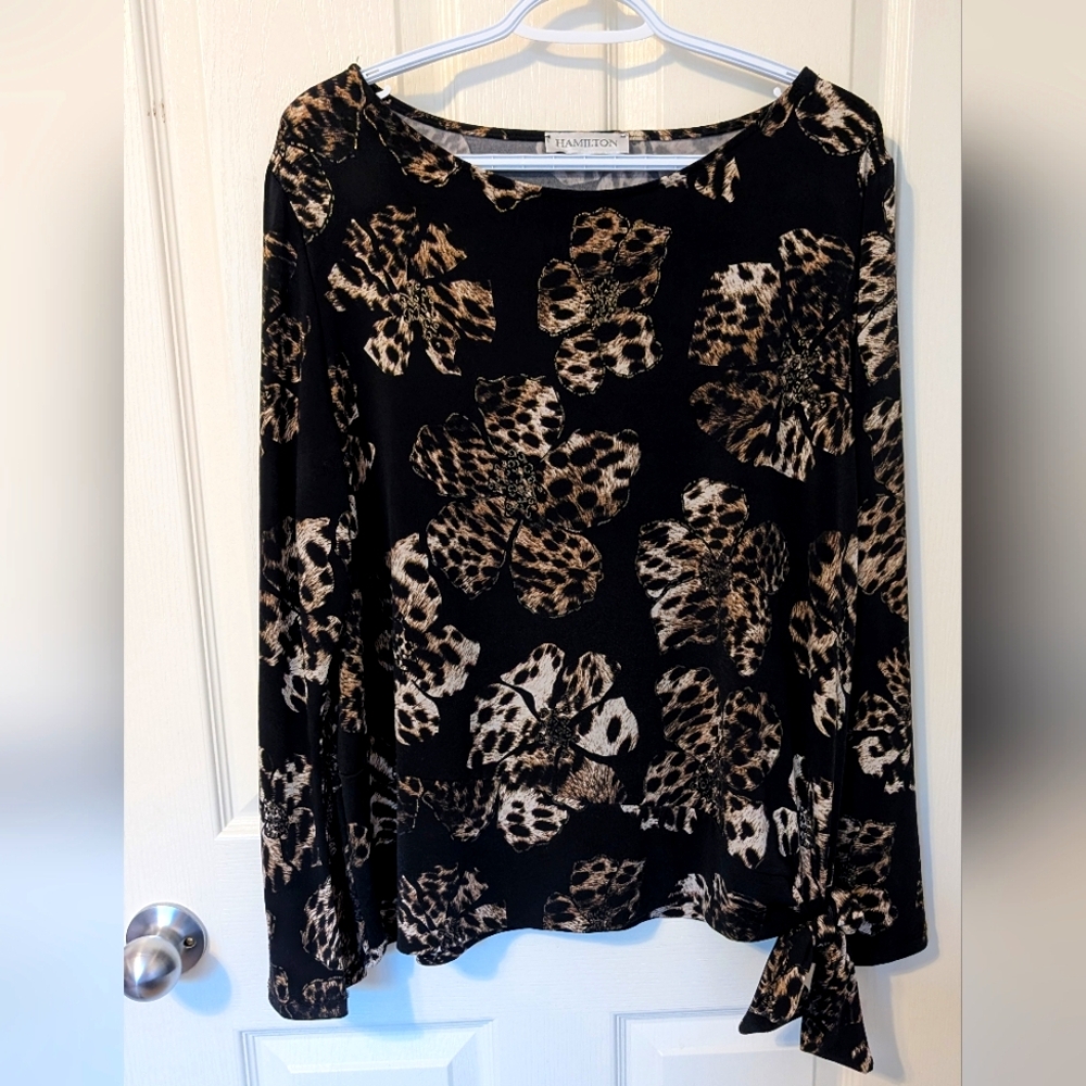 Hamilton Black Cheetah Floral Patterned Top